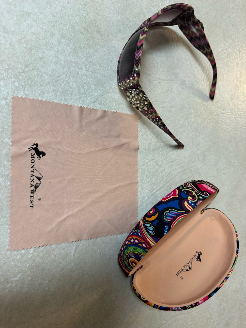 Montana West multi color Paisley Sunglasses with rhinestones and Case